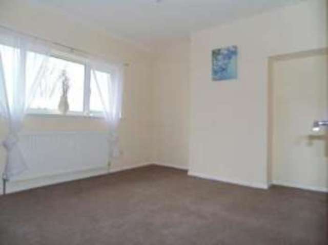  Image of 3 bedroom Semi-Detached house for sale in Suffolk Road Burton-on-Trent DE15 at Burton-on-Trent Staffordshire Winshill, DE15 9HR