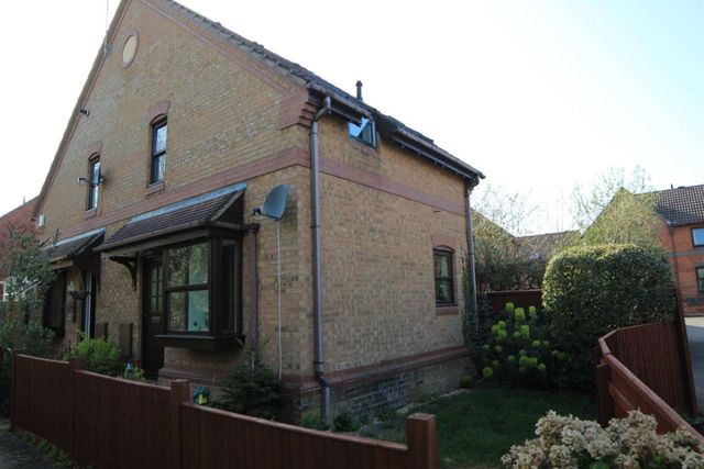  Image of 1 bedroom Semi-Detached house for sale in Surrey Close Totton Southampton SO40 at Surrey Close  Totton, Southampton, SO40 2QQ