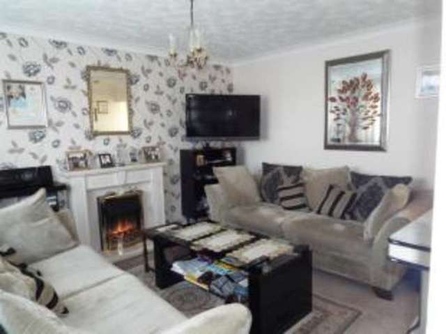  Image of 3 bedroom Semi-Detached house for sale in Sutherland Grove Bletchley Milton Keynes MK3 at Bletchley Milton Keynes Bletchley, MK3 7NX