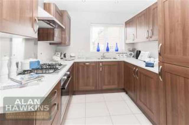  Image of 3 bedroom Property for sale in Longleaze Wootton Bassett Swindon SN4 at Longleaze Swindon Swindon, SN4 8AX