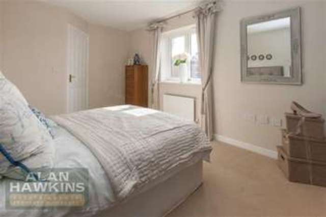  Image of 3 bedroom Property for sale in Longleaze Wootton Bassett Swindon SN4 at Longleaze Swindon Swindon, SN4 8AX