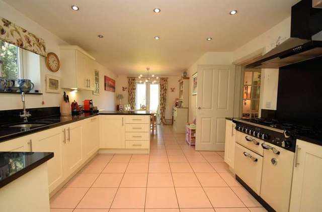  Image of 4 bedroom Detached house for sale in Sykes Gardens Upper Basildon Reading RG8 at Upper Basildon, RG8 8AH