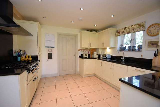  Image of 4 bedroom Detached house for sale in Sykes Gardens Upper Basildon Reading RG8 at Upper Basildon, RG8 8AH