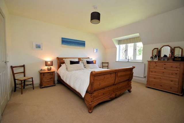  Image of 4 bedroom Detached house for sale in Sykes Gardens Upper Basildon Reading RG8 at Upper Basildon, RG8 8AH