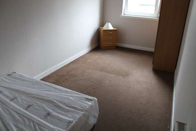  Image of 2 bedroom Flat to rent in Ferguslie Walk Paisley PA1 at Tannahill Court (  Paisley, PA1 2RQ