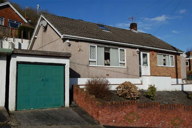  Image of 2 bedroom Property for sale in Tanybryn Penrhiwceiber Mountain Ash CF45 at Tanybryn Bungalows Mountain Ash Mountain Ash, CF45 3UJ