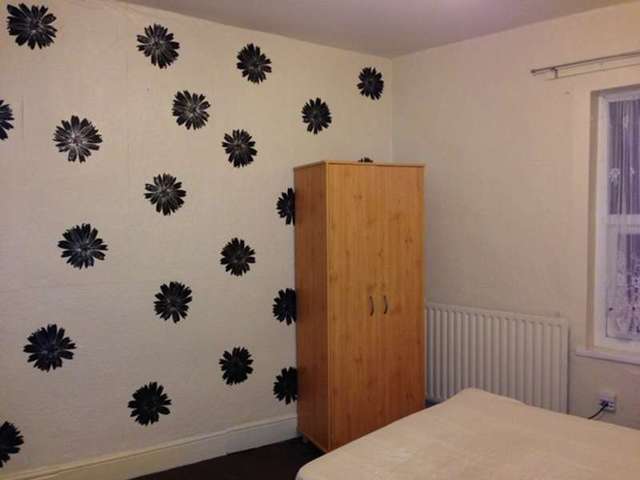  Image of 2 bedroom Detached house to rent in Tat Bank Road Oldbury B68 at Tat Bank Road  Oldbury, B68 8NP