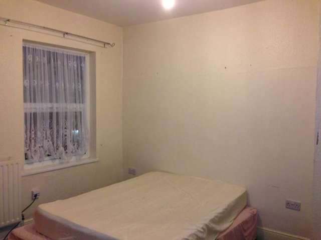  Image of 2 bedroom Detached house to rent in Tat Bank Road Oldbury B68 at Tat Bank Road  Oldbury, B68 8NP