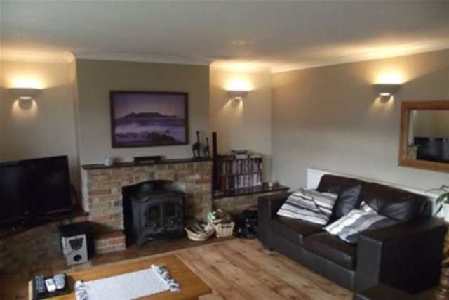  Image of 2 bedroom Maisonette to rent in Tates Road Hythe Southampton SO45 at Southampton, SO45 6GN