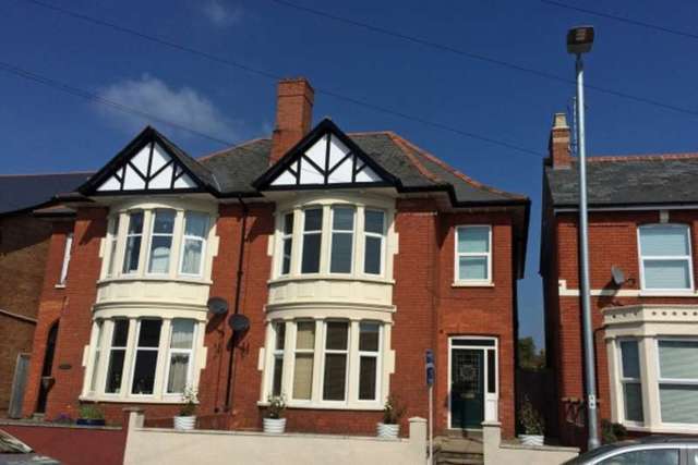 Image of 5 bedroom Semi-Detached house to rent in Greenway Road Taunton TA2 at GREENWAY ROAD  TAUNTON, TA2 6LE