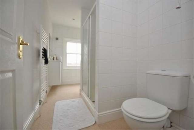  Image of 5 bedroom Semi-Detached house to rent in Greenway Road Taunton TA2 at GREENWAY ROAD  TAUNTON, TA2 6LE