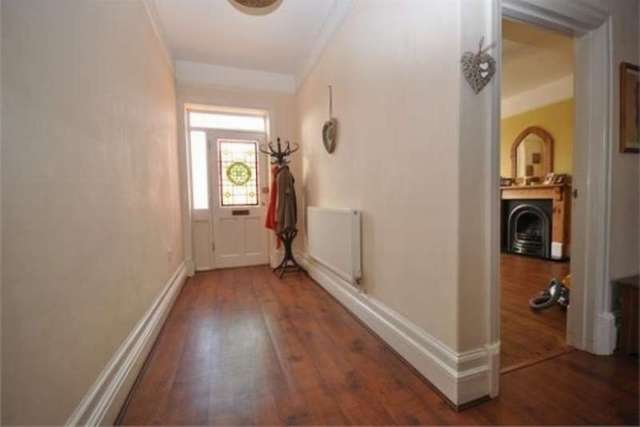  Image of 5 bedroom Semi-Detached house to rent in Greenway Road Taunton TA2 at GREENWAY ROAD  TAUNTON, TA2 6LE