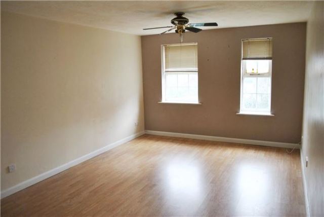  Image of 2 bedroom Flat for sale in Tavern Close Carshalton SM5 at Surrey, SM5 1JE