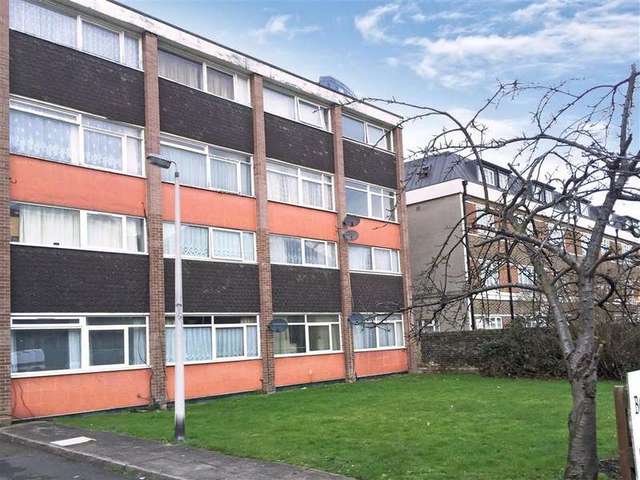  Image of 2 bedroom Maisonette for sale in Tavistock Road Croydon CR0 at Croydon Surrey Croydon, CR0 2AL