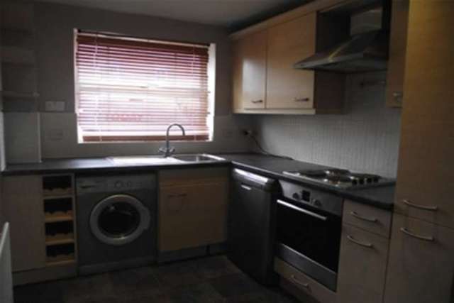  Image of 2 bedroom Flat to rent in Templeton Drive Fearnhead Warrington WA2 at Warrington, WA2 0WU