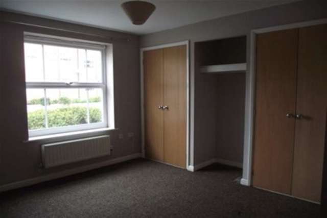  Image of 2 bedroom Flat to rent in Templeton Drive Fearnhead Warrington WA2 at Warrington, WA2 0WU