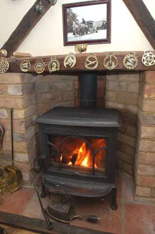  Image of 4 bedroom Detached house for sale in High Street Tetsworth Thame OX9 at High Street Tetsworth Thame, OX9 7AT