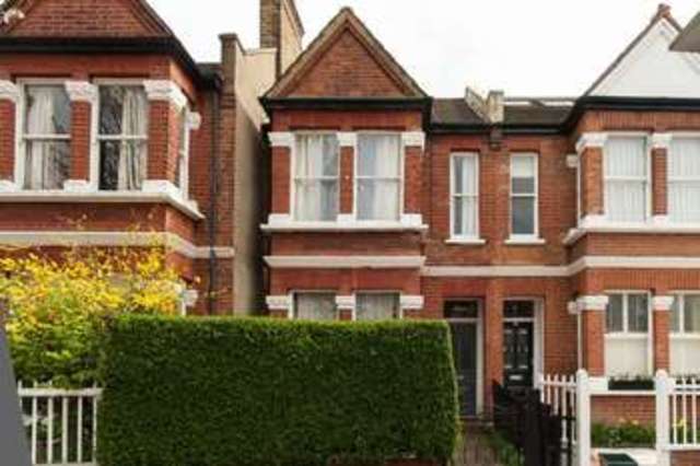  Image of 4 bedroom Terraced house for sale in The Avenue London W4 at The Avenue  London, W4 1HR