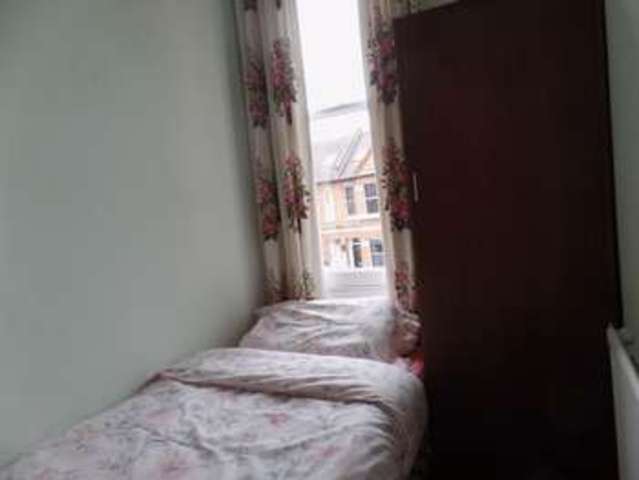  Image of 4 bedroom Terraced house for sale in The Avenue London W4 at The Avenue  London, W4 1HR