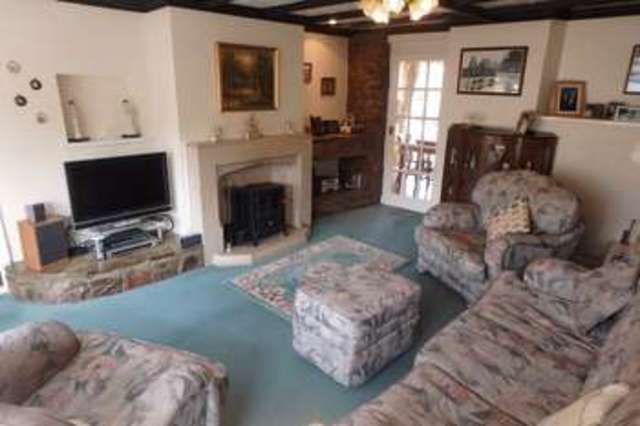  Image of 3 bedroom Detached house for sale in Crick Caldicot NP26 at Crick Caldicot, NP26 5UW