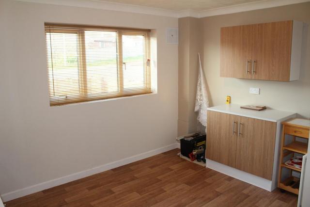  Image of 2 bedroom End of Terrace to rent in The Finches Weymouth DT3 at Broadwey  Weymouth, DT3 5QN