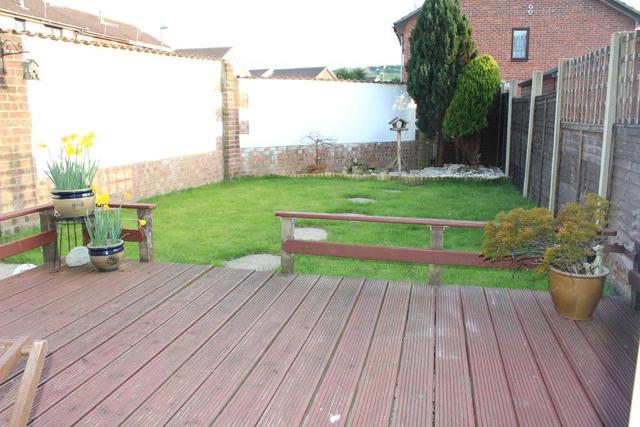  Image of 2 bedroom End of Terrace to rent in The Finches Weymouth DT3 at Broadwey  Weymouth, DT3 5QN