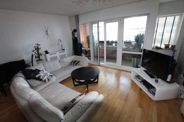  Image of 2 bedroom Apartment to rent in Blackfriars Street Salford M3 at Blackfriars Street  Manchester, M3 5JR