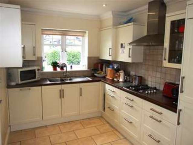  Image of 4 bedroom End of Terrace for sale in Green Lane Winnersh Wokingham RG41 at Green Lane Winnersh Winnersh, RG41 5EH