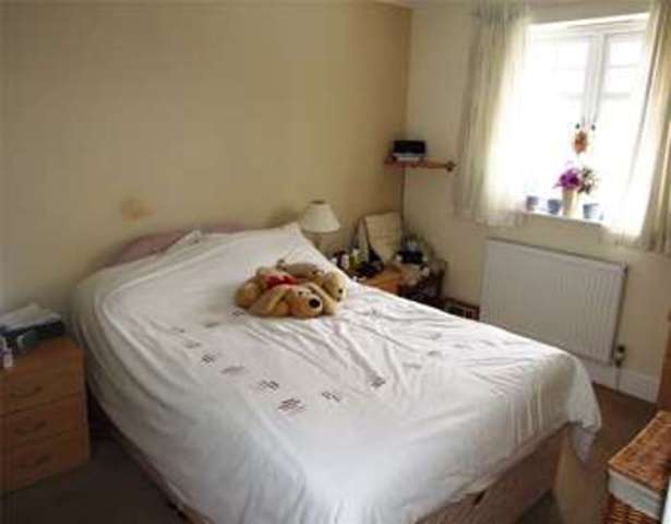  Image of 4 bedroom End of Terrace for sale in Green Lane Winnersh Wokingham RG41 at Green Lane Winnersh Winnersh, RG41 5EH