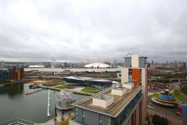  Image of 2 bedroom Apartment to rent in Western Gateway London E16 at Western Gateway  London, E16 1BL