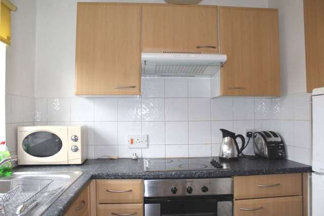  Image of 1 bedroom Flat to rent in The Stanfords East Street Epsom KT17 at The Stanfords  Epsom, KT17 1JE