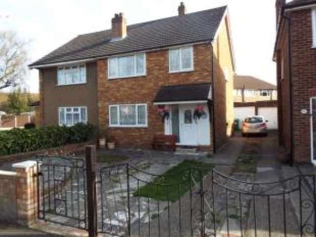  Image of 3 bedroom Semi-Detached house for sale in Theobalds Lane Cheshunt Waltham Cross EN8 at Waltham Cross Hertfordshire Waltham Cross, EN8 8RH