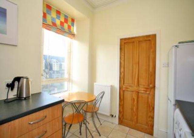  Image of 2 bedroom Flat to rent in Thomson Street Aberdeen AB25 at Rosemount Aberdeen Aberdeen, AB25 2QQ