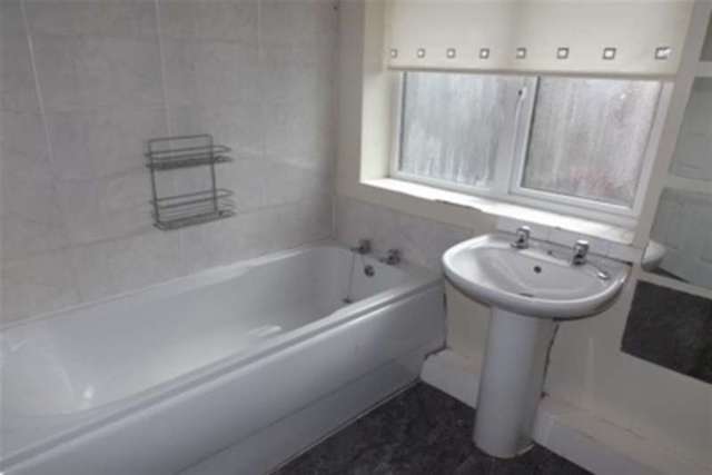  Image of 3 bedroom Detached house to rent in Chestnut Grove Thornaby Stockton-on-Tees TS17 at Stockton-on-Tees, TS17 8AN