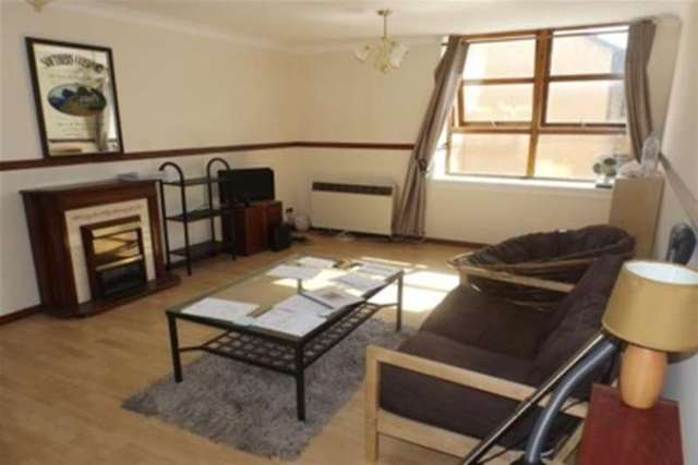  Image of 2 bedroom Flat to rent in Trades Lane Dundee DD1 at Dundee, DD1 3EW