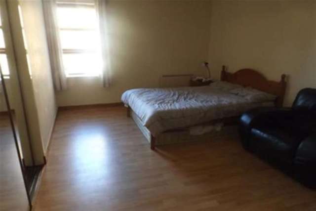  Image of 2 bedroom Flat to rent in Trades Lane Dundee DD1 at Dundee, DD1 3EW