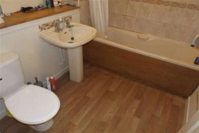  Image of 2 bedroom Flat to rent in Trades Lane Dundee DD1 at Dundee, DD1 3EW