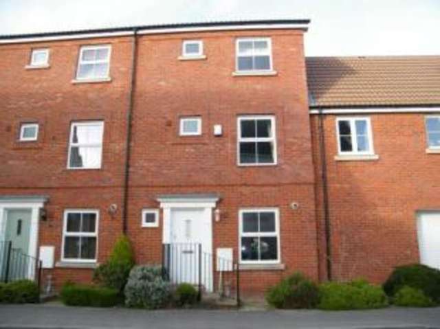  Image of 4 bedroom Terraced house for sale in Truscott Avenue Swindon SN25 at Swindon Wiltshire Haydon Wick, SN25 2GR