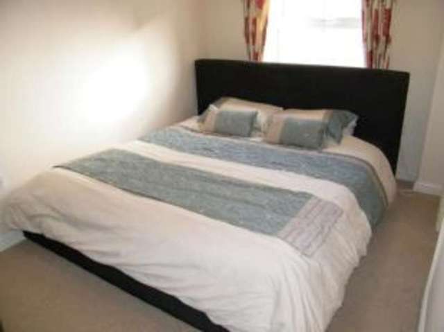  Image of 4 bedroom Terraced house for sale in Truscott Avenue Swindon SN25 at Swindon Wiltshire Haydon Wick, SN25 2GR