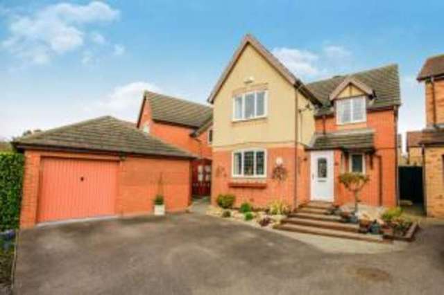  Image of 4 bedroom Detached house for sale in Turner Road Wellingborough NN8 at Wellingborough Northamptonshire Wellingborough, NN8 4UP