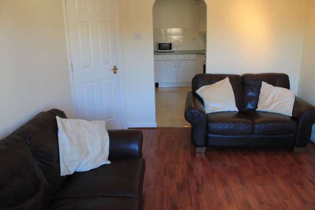  Image of 1 bedroom Flat for sale in Turners Avenue Paisley PA1 at Turners Avenue  Paisley, PA1 2NZ