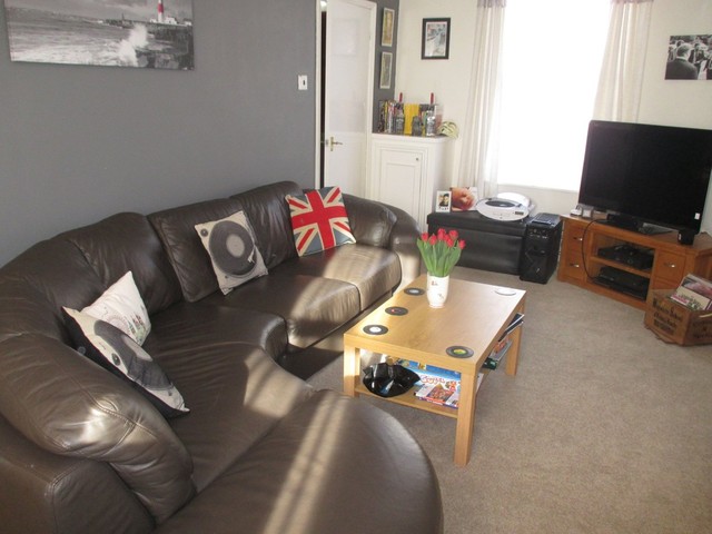  Image of 2 bedroom Terraced house for sale in Twyford Avenue Portsmouth PO2 at Twyford Avenue Stamshaw Portsmouth, PO2 8DQ