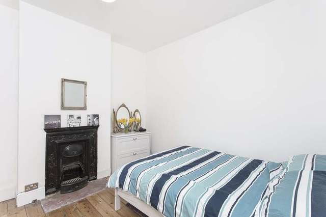  Image of 2 bedroom Flat for sale in Tynemouth Road Mitcham CR4 at Tynemouth Road  Mitcham, CR4 2BR
