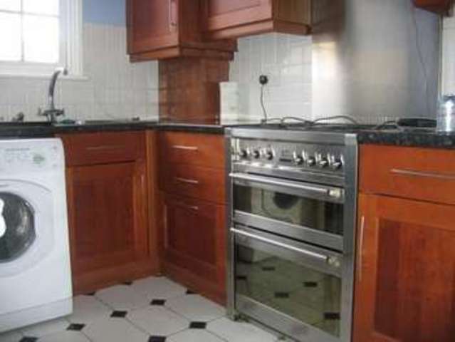  Image of 2 bedroom Flat to rent in Underhill Road London SE22 at Underhill Road  East Dulwich, SE22 0PB