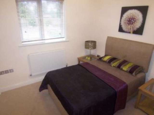  Image of 3 bedroom Apartment to rent in Upper Chorlton Road Old Trafford Manchester M16 at Upper Chorlton Road Chorlton Manchester, M16 7SH