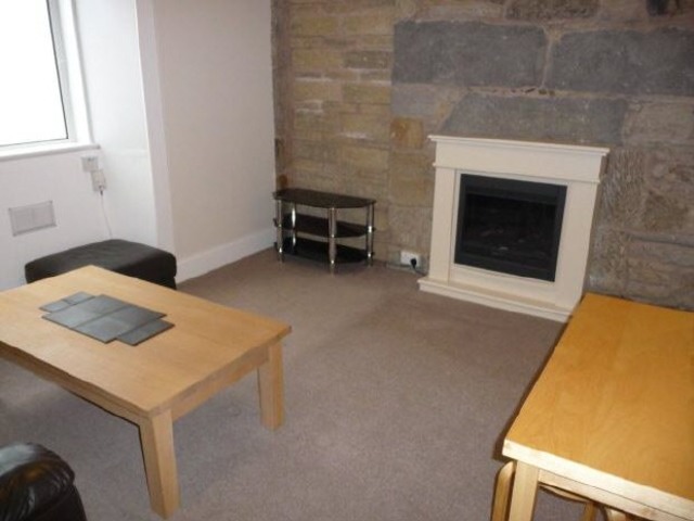 Image of 1 bedroom Terraced house to rent in Upper Grove Place Edinburgh EH3 at Edinburgh  Edinburgh, EH3 8AY