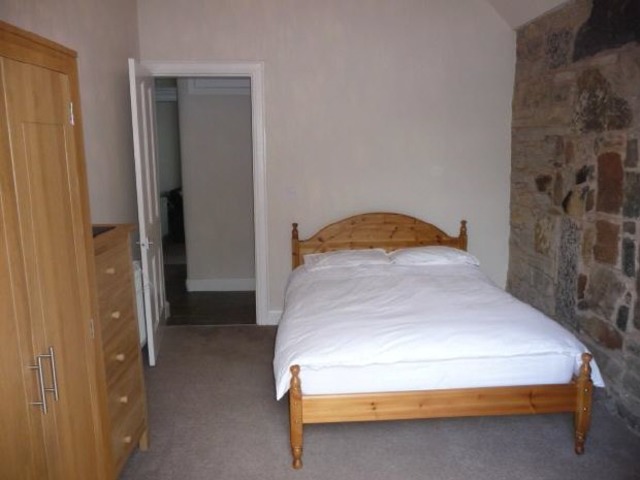  Image of 1 bedroom Terraced house to rent in Upper Grove Place Edinburgh EH3 at Edinburgh  Edinburgh, EH3 8AY