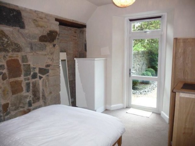  Image of 1 bedroom Terraced house to rent in Upper Grove Place Edinburgh EH3 at Edinburgh  Edinburgh, EH3 8AY