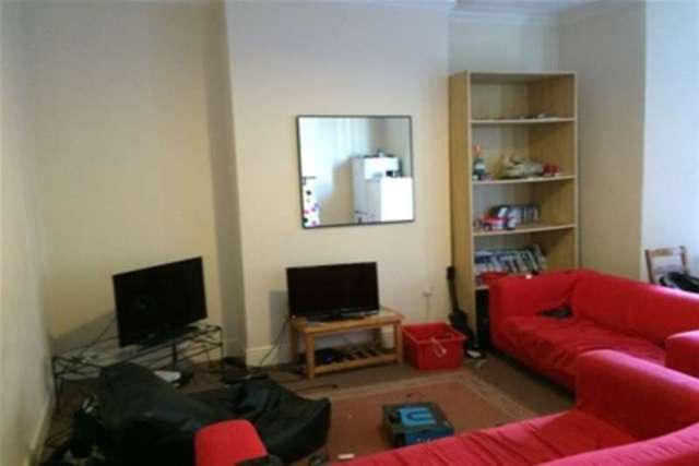  Image of 8 bedroom Detached house to rent in Uttoxeter New Road Derby DE22 at Derby, DE22 3NP