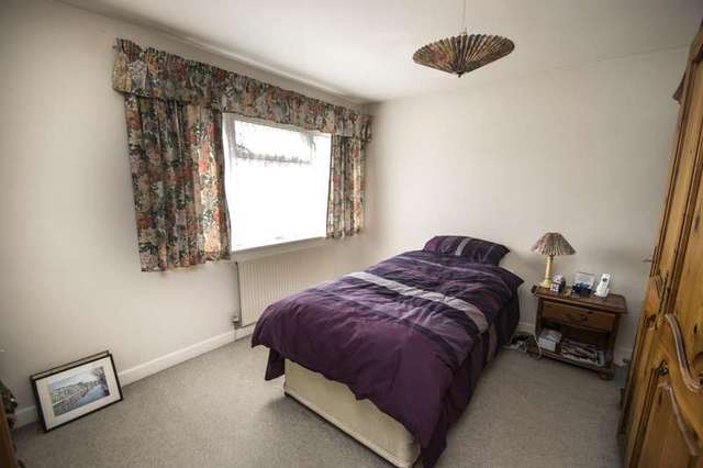  Image of 5 bedroom Detached house for sale in Valley Close Goring Reading RG8 at Goring on Thames, RG8 0AN